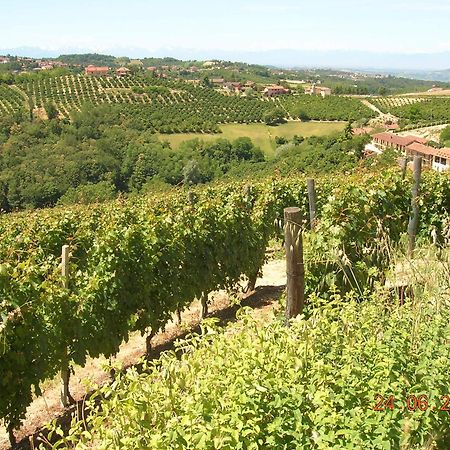 Tenuta Calabiana Diano dʼAlba Exteriör bild