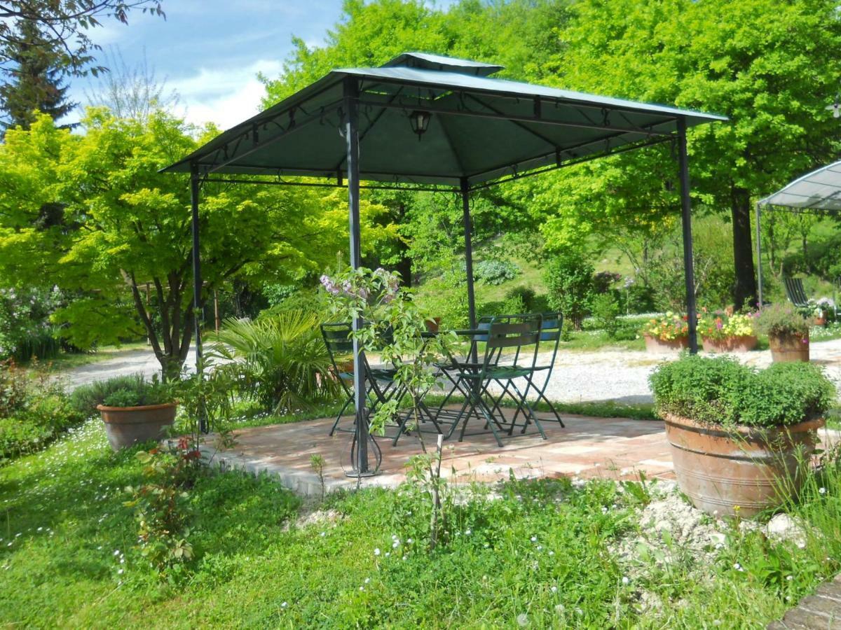 Tenuta Calabiana Diano dʼAlba Exteriör bild