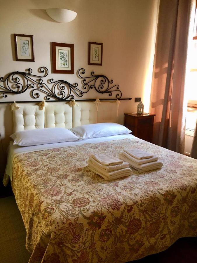 Tenuta Calabiana Diano dʼAlba Exteriör bild