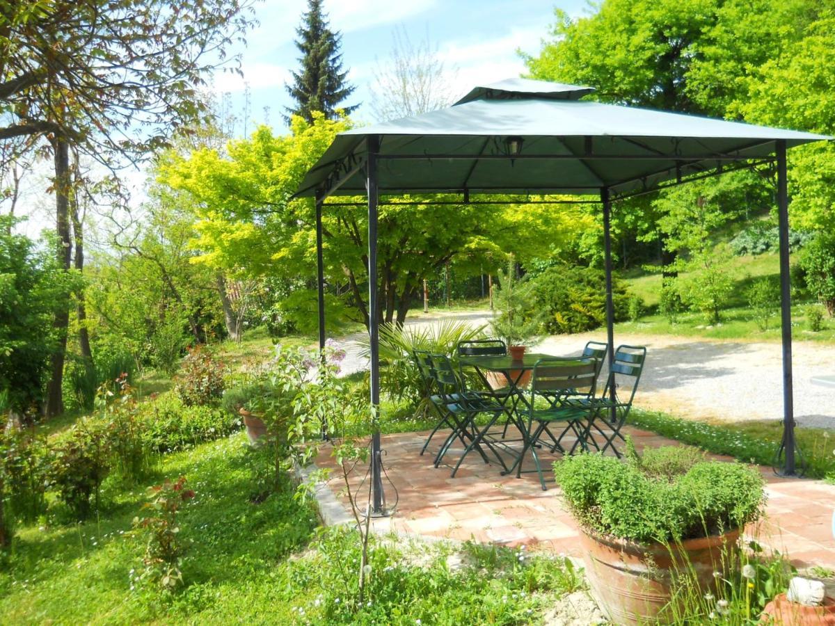 Tenuta Calabiana Diano dʼAlba Exteriör bild